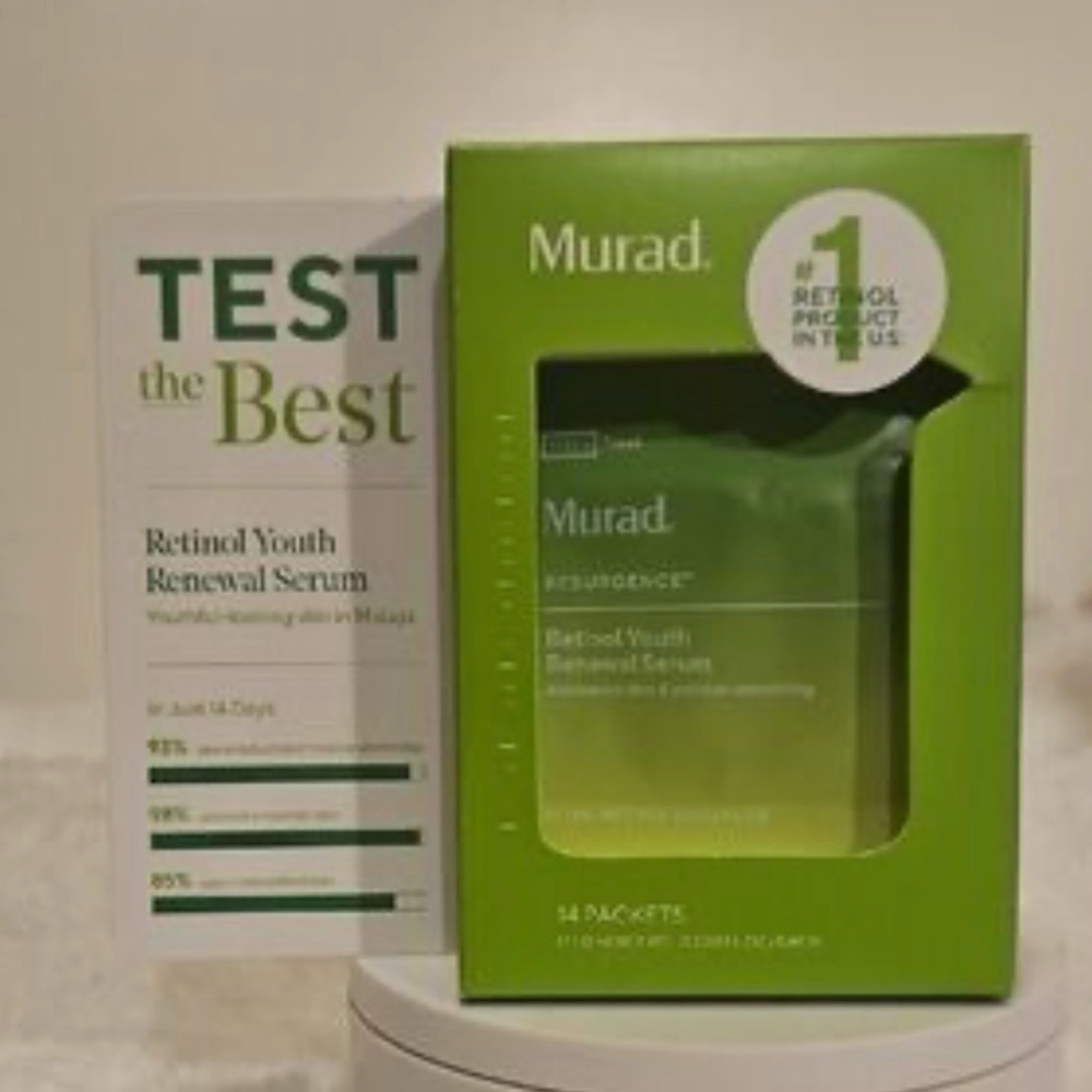 Murad Retinol Youth Renewal Serum Pack in Green and White